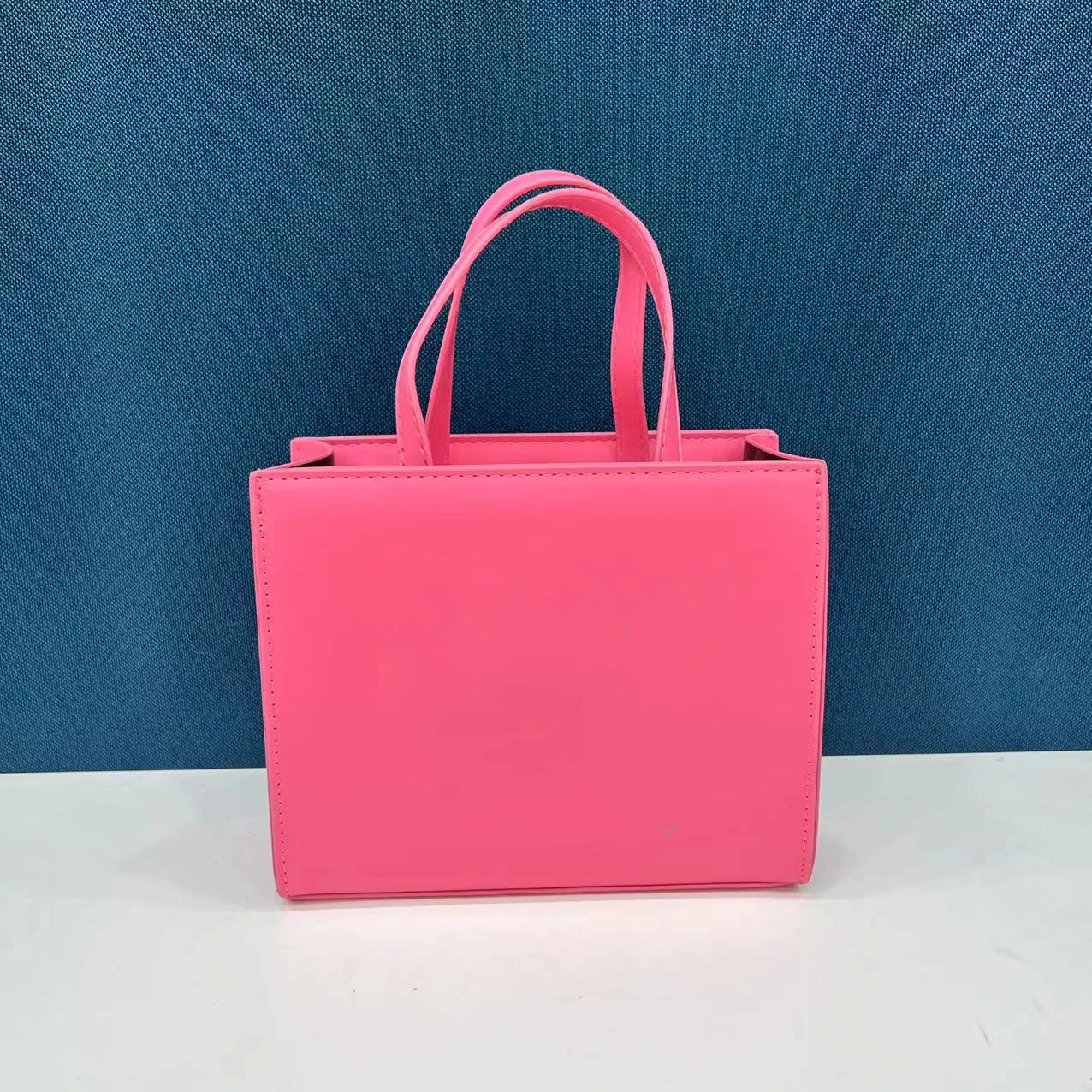 H0dd2955fb106412a89138503e6a8a65dN.webp European and American Trendy Women's Tote Bag Custom logo Outdoor Shopping Working PU Handbag - Pink, customization - Image 1